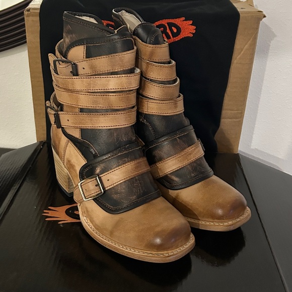 NWT FREEBIRD “DARLIN” Boots in Natural & Black | Size 7 🔥PRICE FIRM !!! - Picture 4 of 14